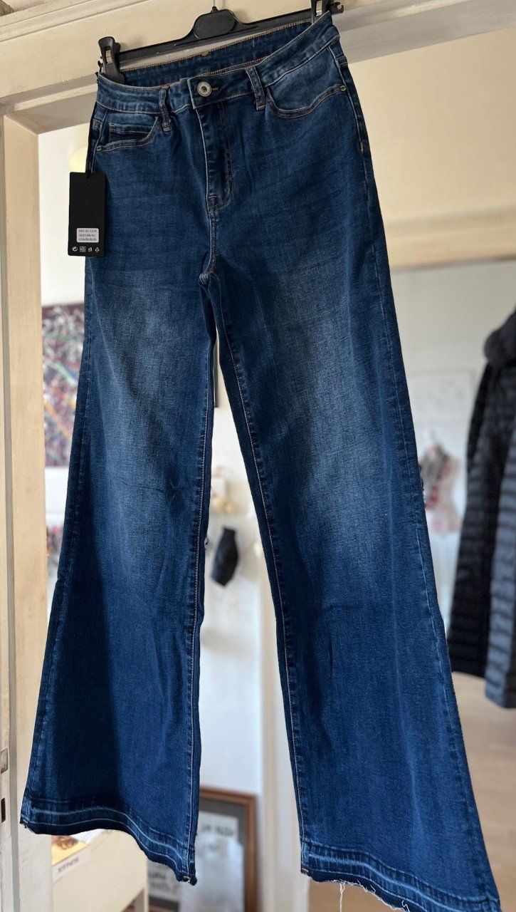 Jeans: JEANS WIDE LEG! M – Neu und originalverpackt aus Locarno von NicoNion 1