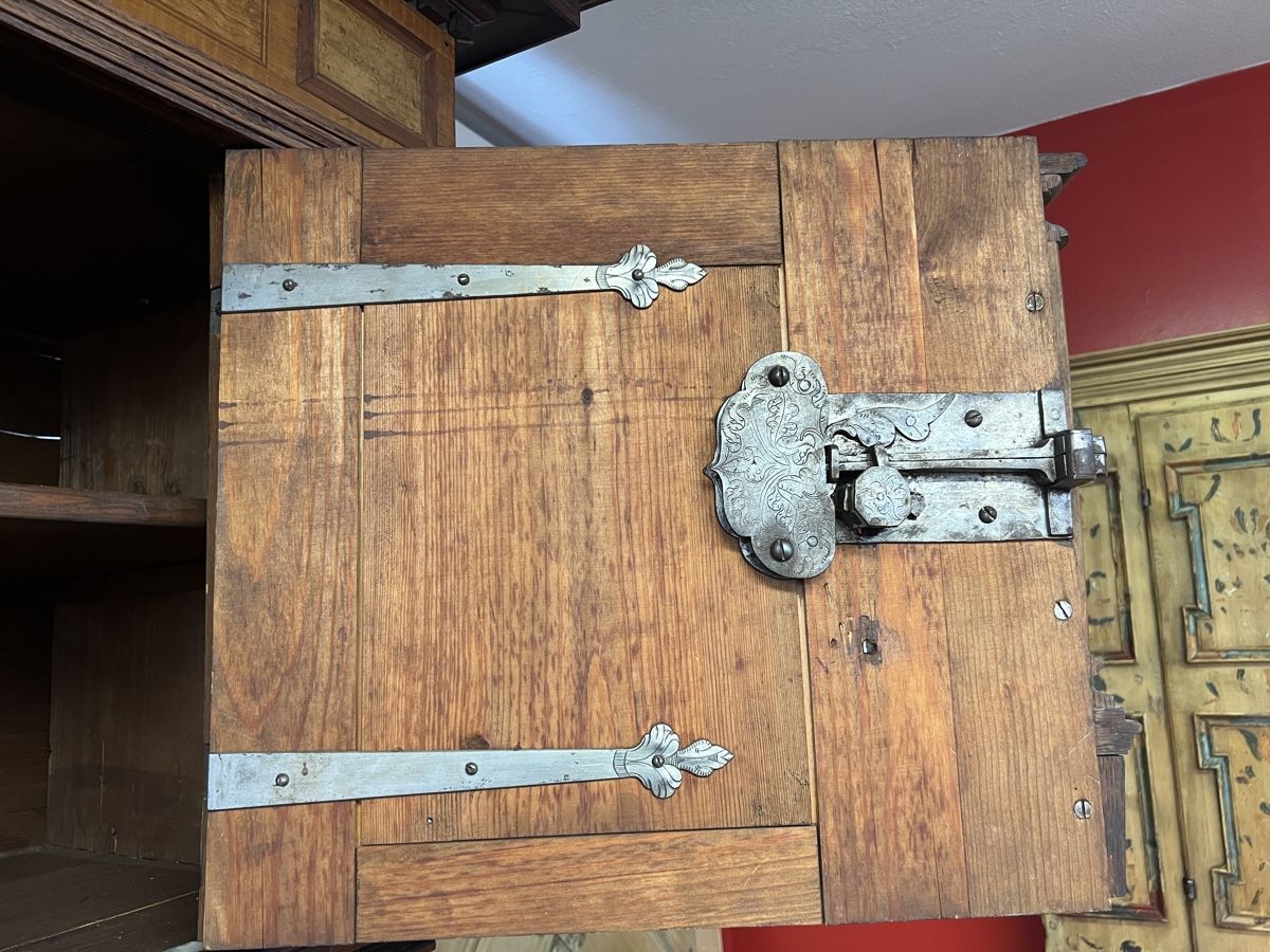 Credenze: Buffet im Renaissance Stil – Usato da Gossau SG venduto da Keller-Antiques 4