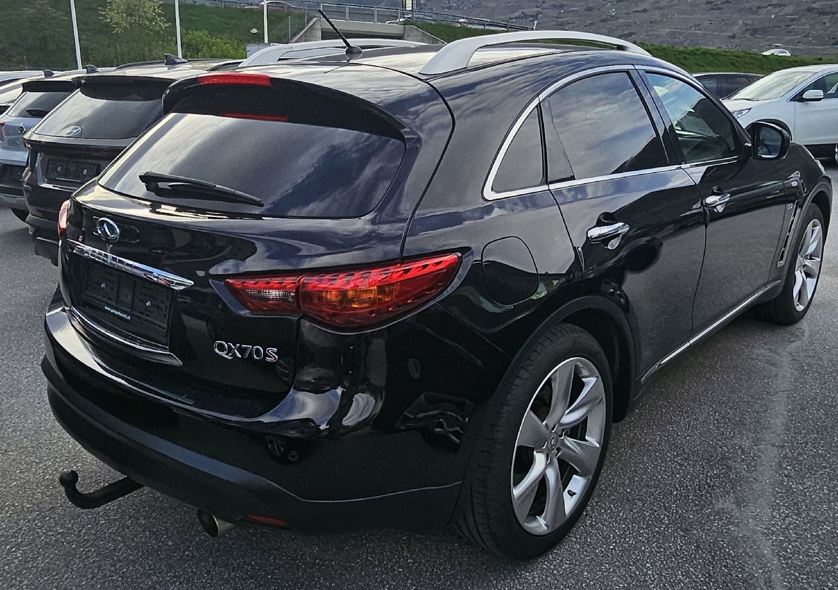 Infiniti Automobili: Infiniti QX70 3.7 S Premium AWD 320 CV – Usato da bovernier venduto da audiman1 3