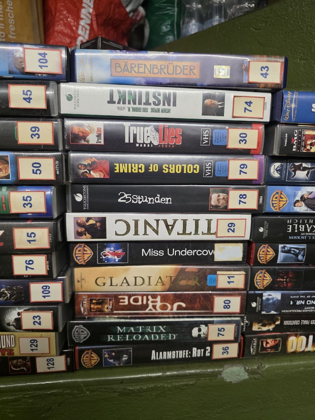 Alle VHS: 52 Stk. VHS Kasetten – Gebraucht aus Winznau von soli9 3
