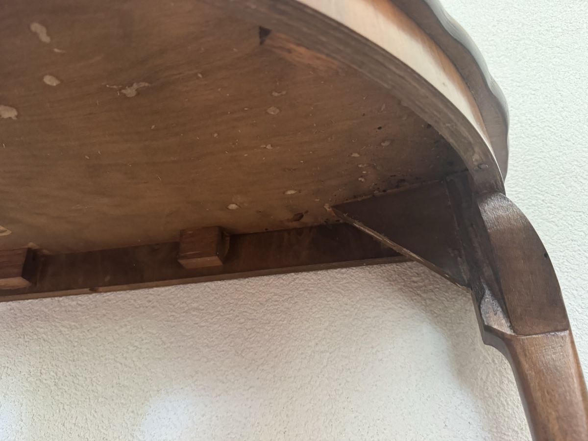 Tavoli: Antikes Halbrundes Tischchen  – Usato da Langnau am Albis venduto da pla_2vk5 4