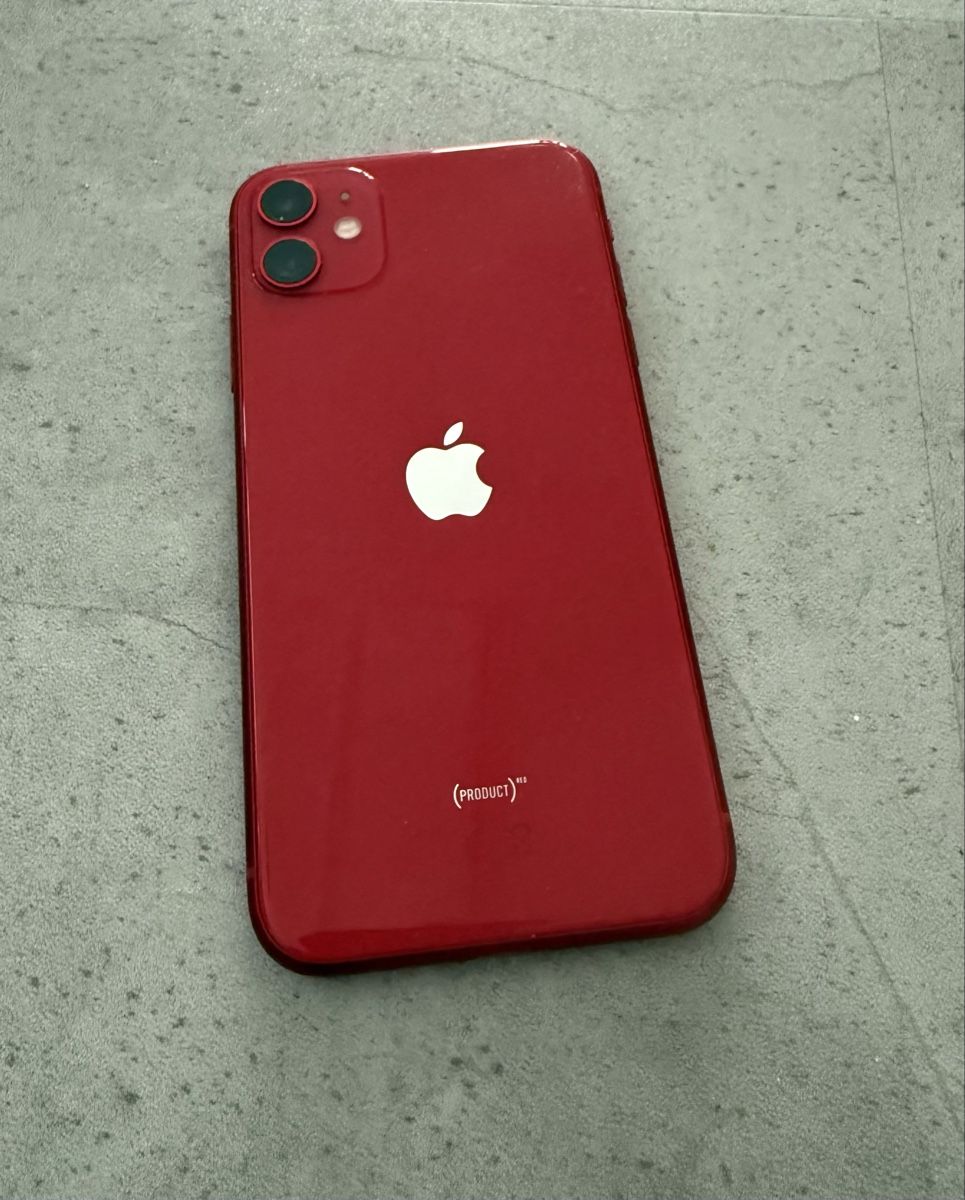 Apple Telefoni cellulari / Smartphones: iPhone 11, 64 Gb – Usato da Olten venduto da _Dimi_ 1