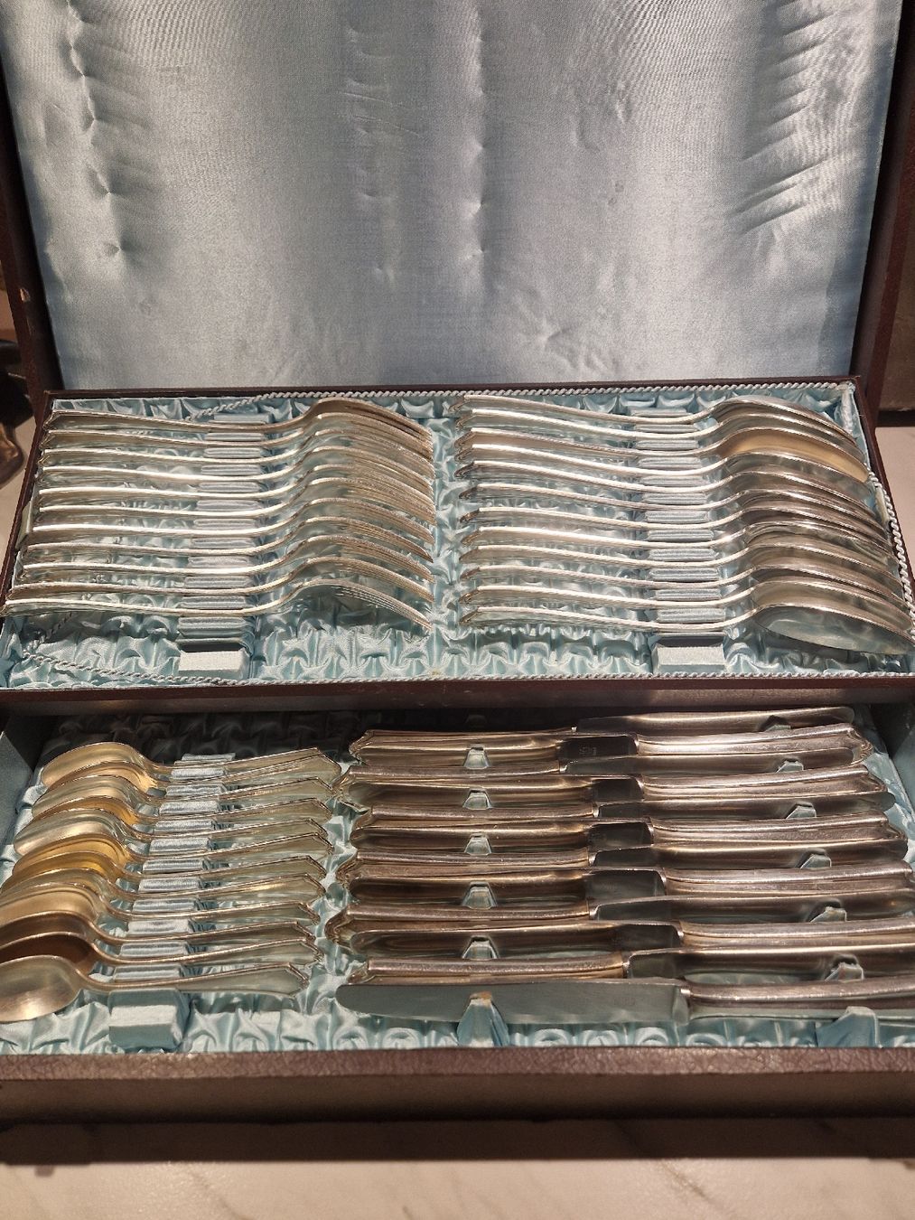 Bestecksets: Coffret couverts argenté 47 pieces – Gebraucht aus Sion von Melissa.ischer