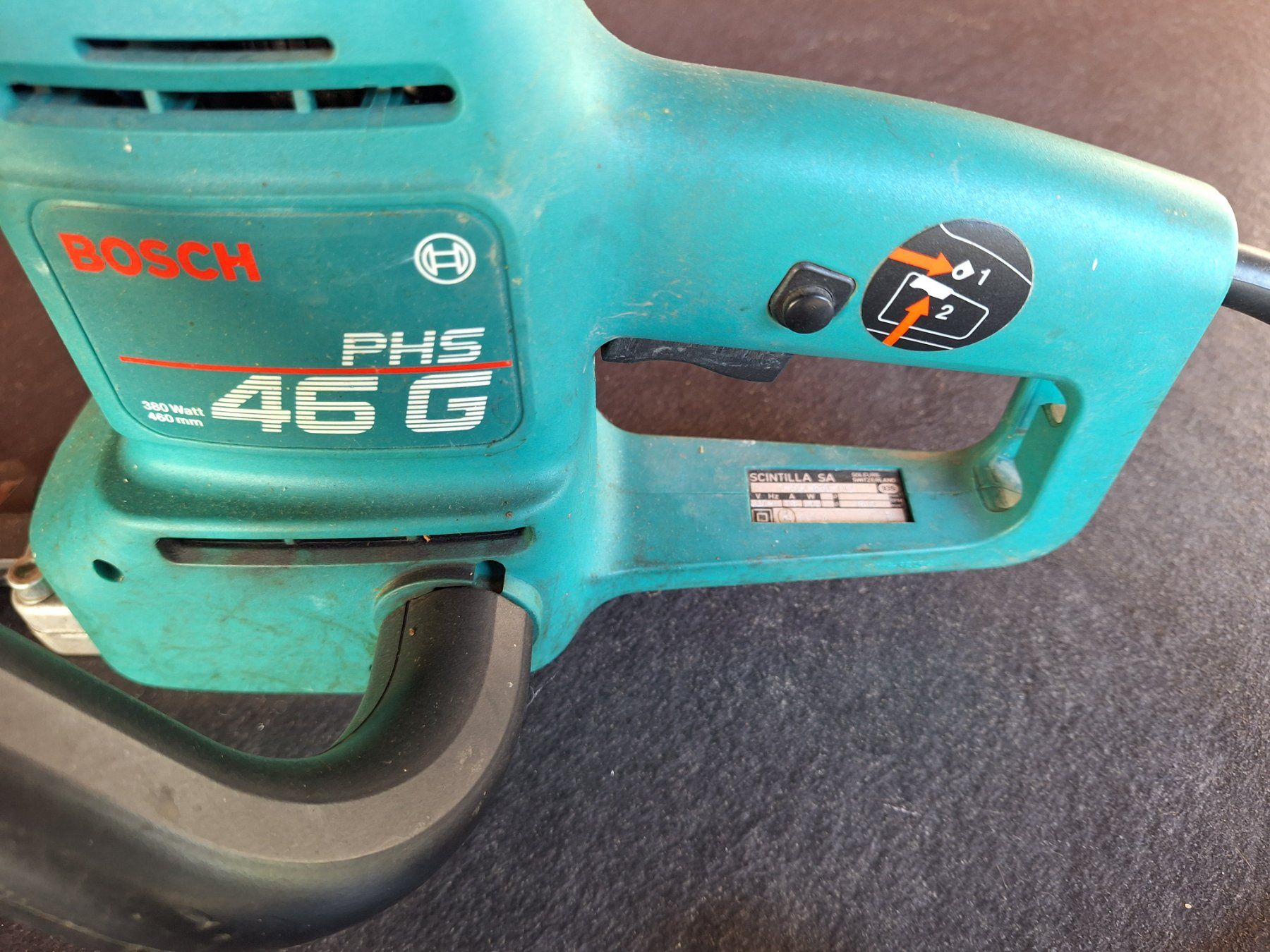 Bosch Tutti gli attrezzi: Bosch PHS 46 G Heckenschere – Usato da Wettingen venduto da Egro2 2