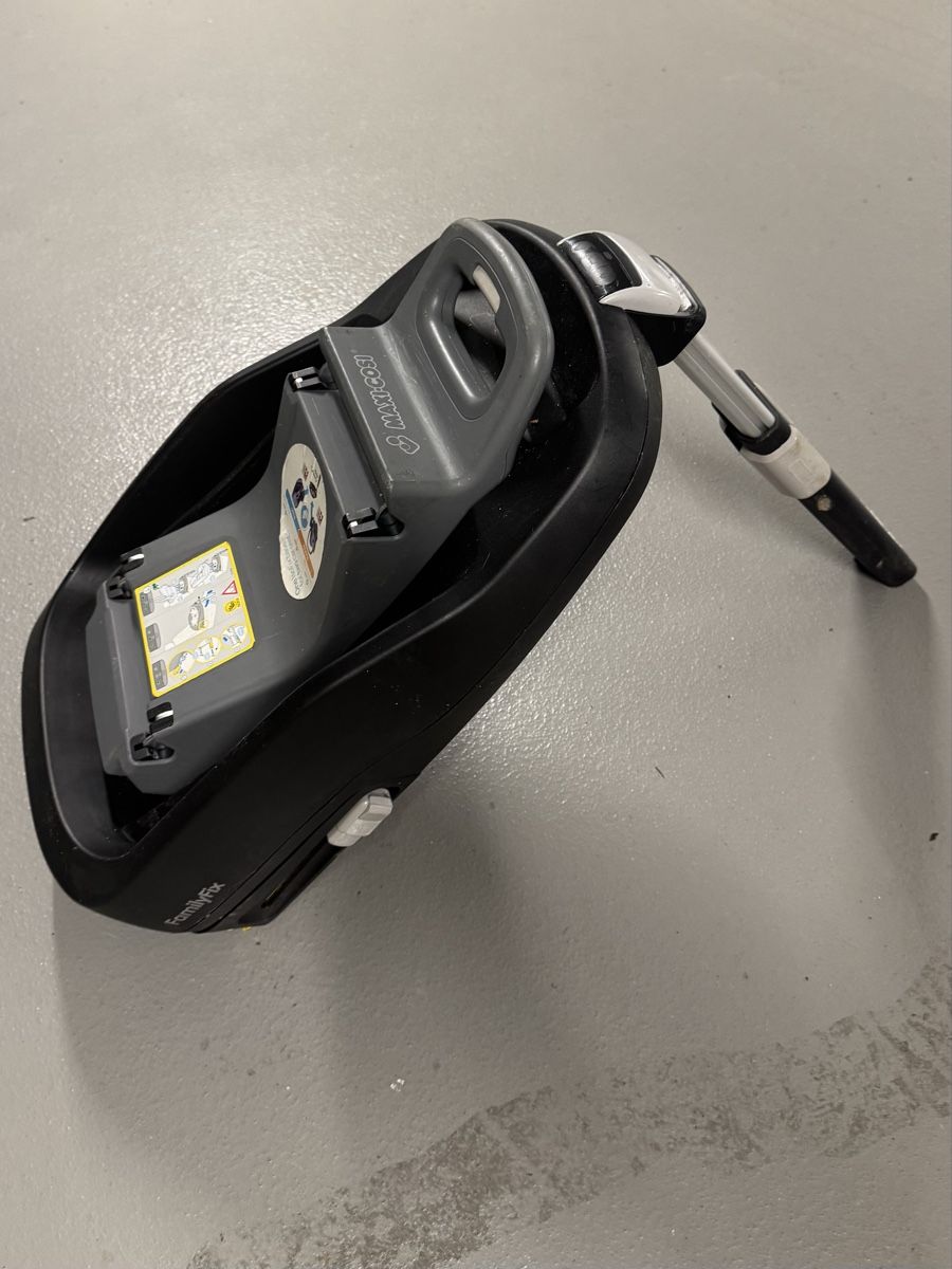 Seggiolini per auto: Maxicosi Isofix Familyfix – Usato da Uitikon Waldegg venduto da C8W2 2