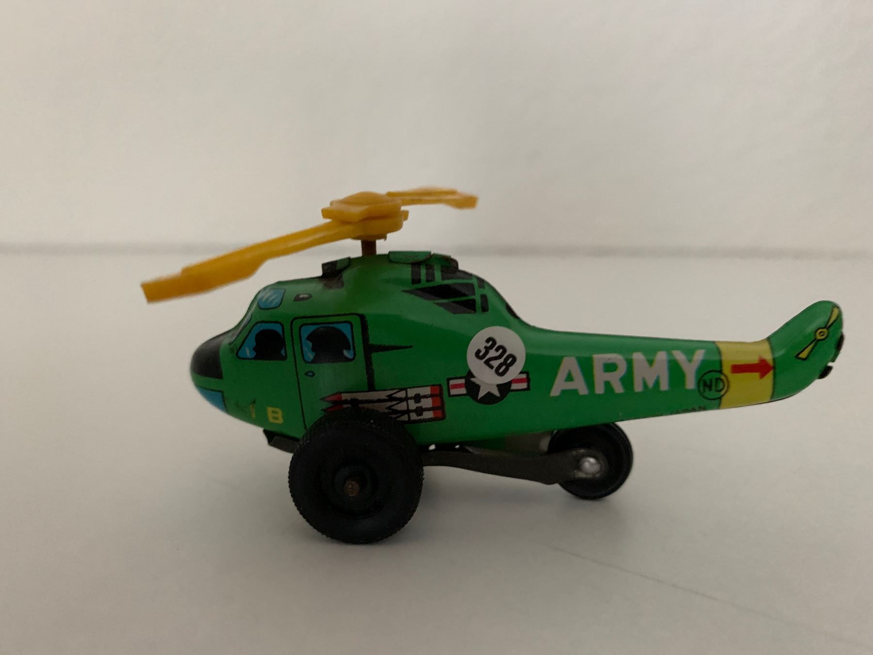 Spielzeuge: Helikopter ND Japan 9cm 328 – Gebraucht aus Stäfa von elcondor245