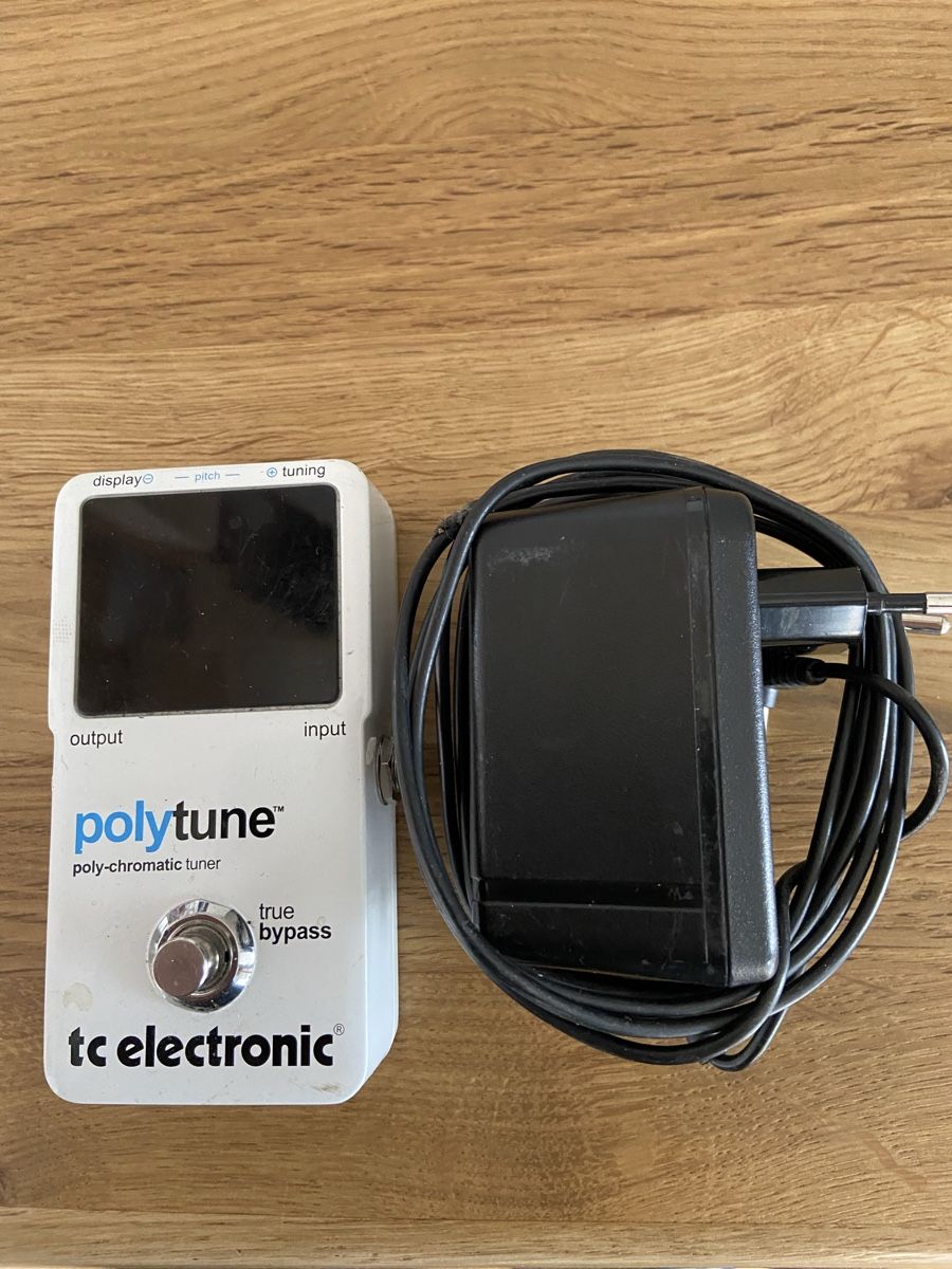 Strumenti musicali: TC Electronic Polytune, Gitarren-Tuner inkl. Netzteil. – Usato da Pfäffikon ZH venduto da Braui41