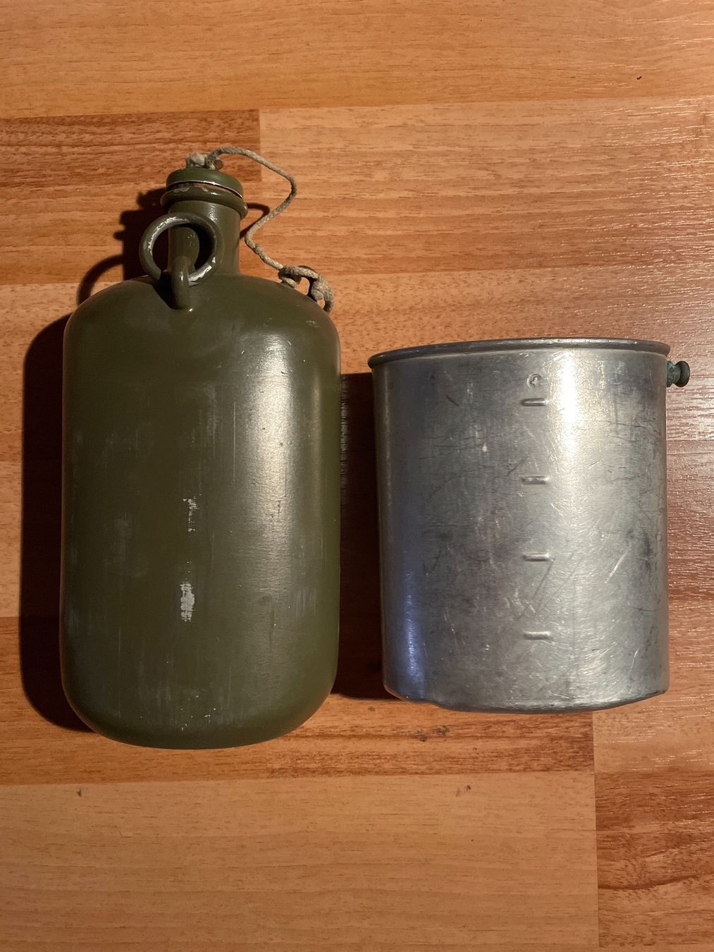 Schweizer Armee Attrezzatura & Pezzi di ricambio: Alte Militär Feldflasche #7 – Usato da Grub AR venduto da sam_rq67 1