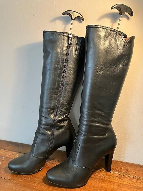 Scarpe da donna: Stivali NeroGiardini num 39 – Usato da Vezia venduto da Curzio83