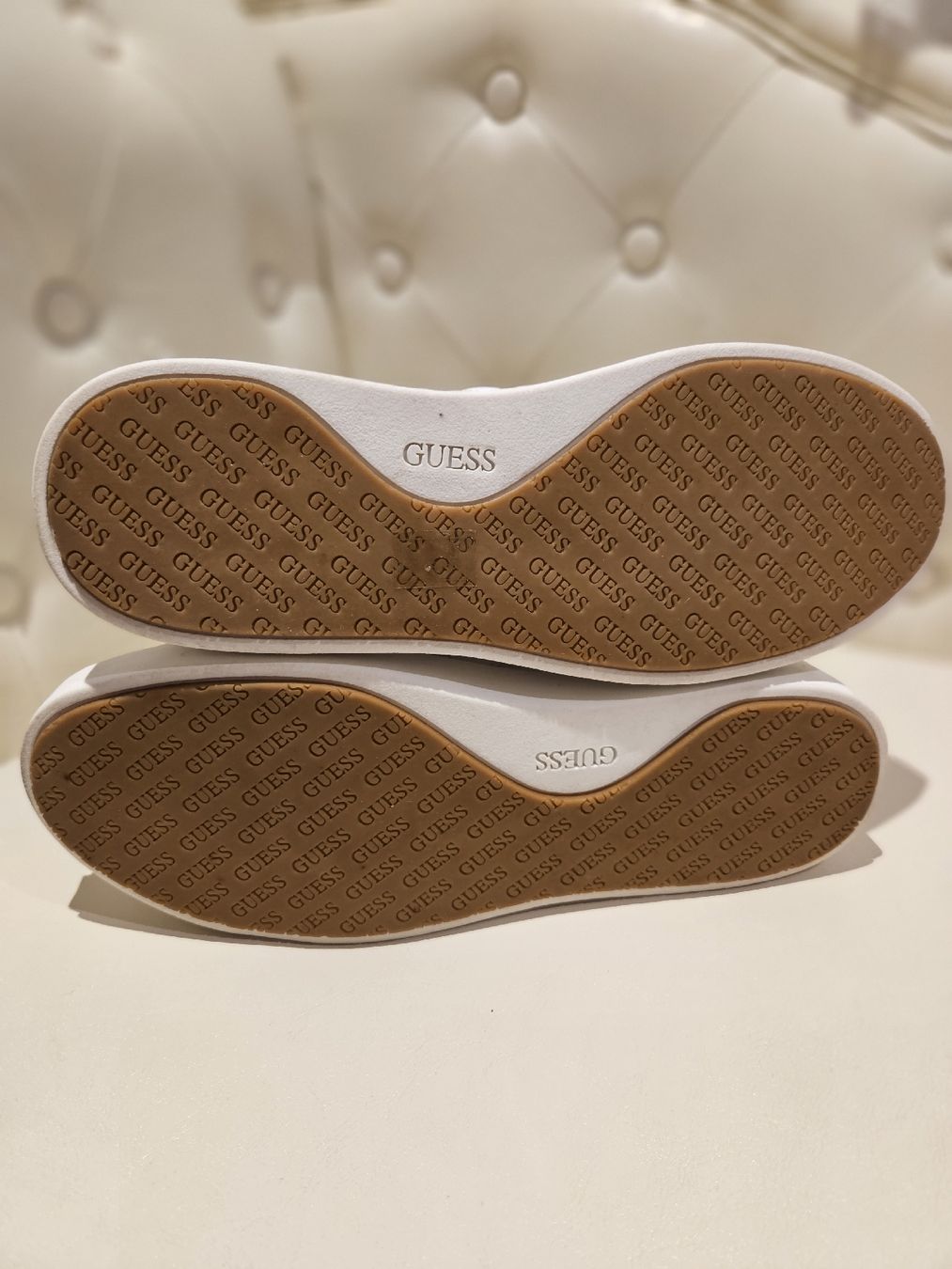 Guess Damenschuhe: Guess Sneaker, weiss, Gr. 38 – Gebraucht aus Matzingen von seme_products 4