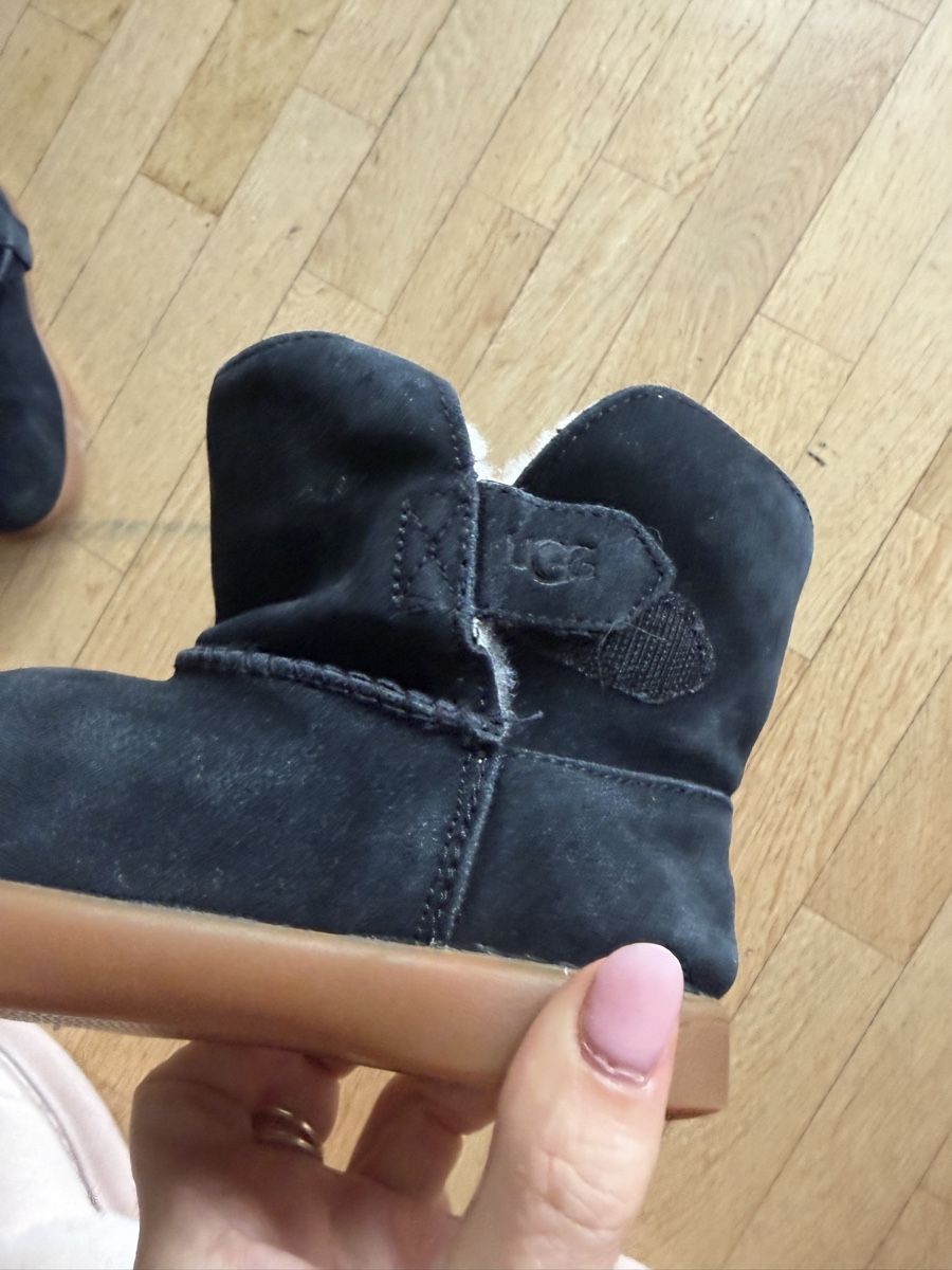 Ugg Schuhe für Jungen: ugg enfant  – Gebraucht aus Versoix von wen_75xm 4