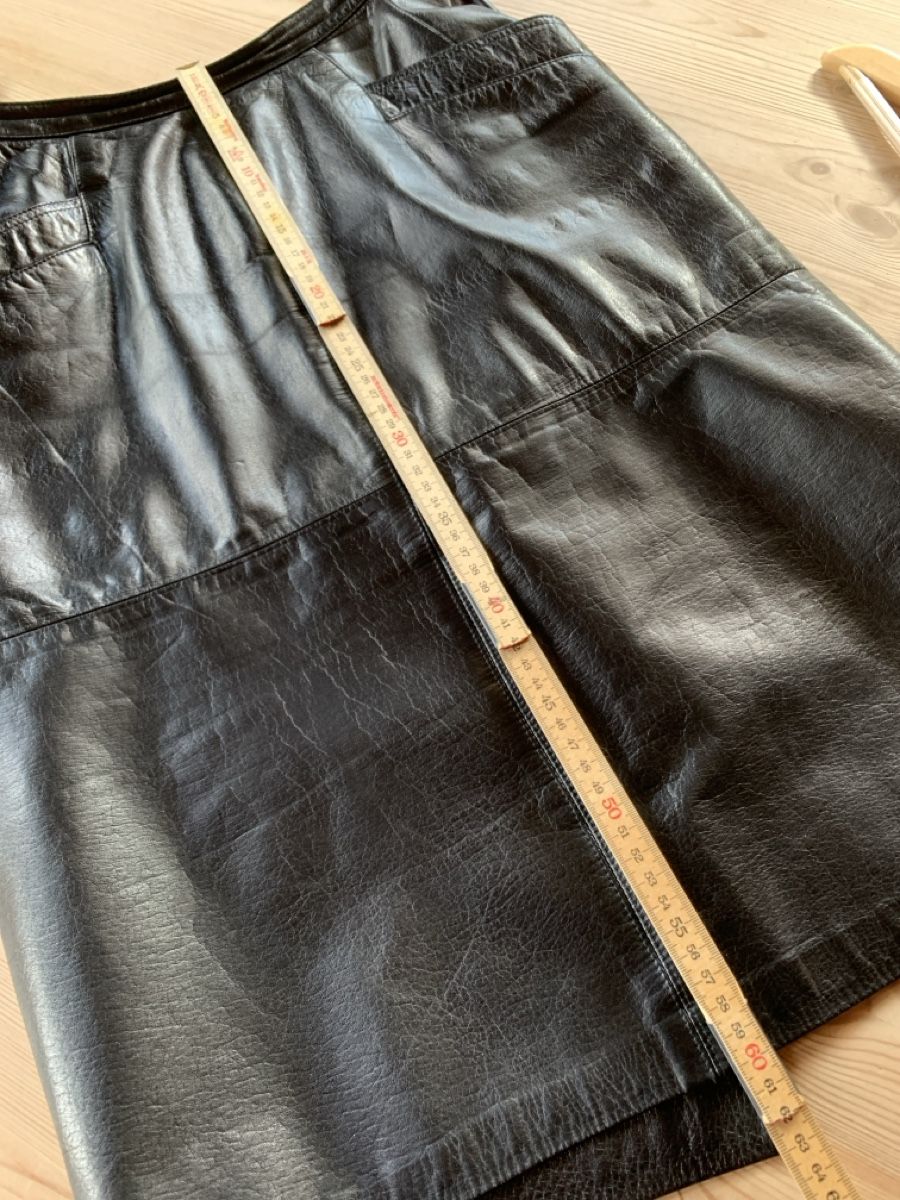 Gonne: LEONARDO schwarzer Lederrock, Gr. 40 Vintage – Usato da Malix venduto da Bigbonsay 4