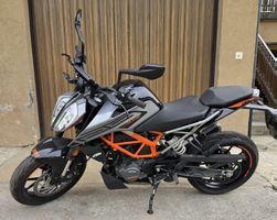 KTM duke 125