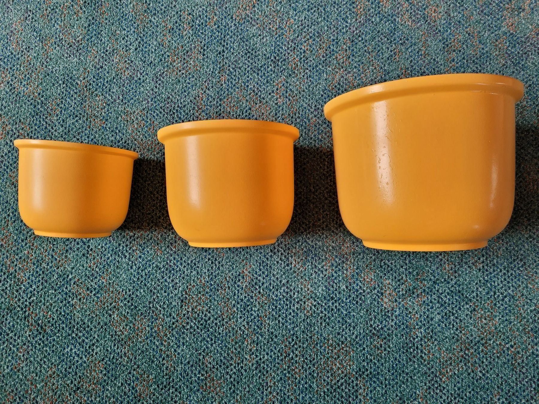 Pots de fleurs: 3 Blumengaspos aus Keramik – D'occasion à Hondrich par Ebro01