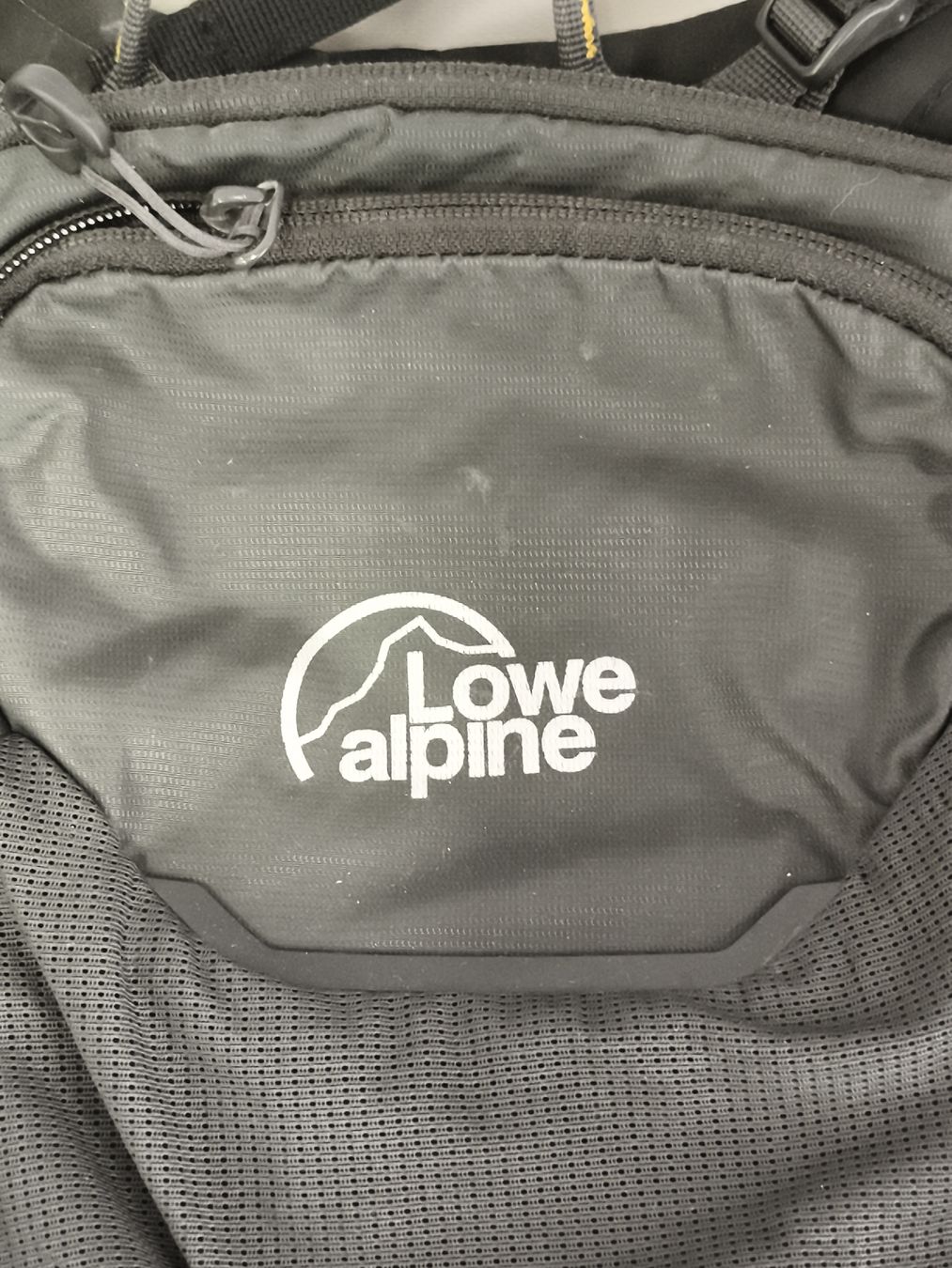 Lowe Alpine Zaini: Lowe Alpine Aeon 18 Wanderrucksack / Daypack(A99) – Usato da Künten venduto da Schnaepplihuus 1