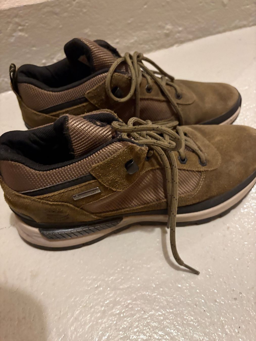 Timberland Herrenschuhe: Timberland Waterproof Wanderschuhe / Sneakers Braun – Gebraucht aus Gravesano von ric_dime