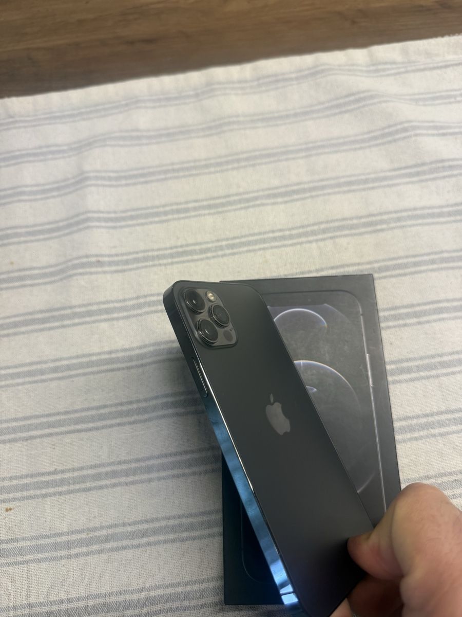 Apple Telefoni cellulari / Smartphones: iPhone 12 Pro 256GB – Usato da flawil venduto da mahrad.saghafi 2
