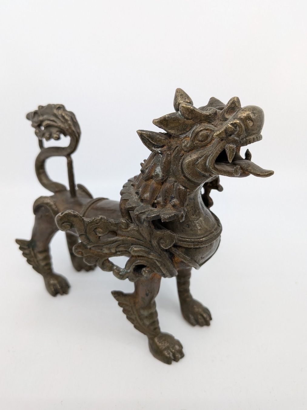 Skulpturen & Statuen: Drache. Löwe, Tempelwächter – Gebraucht aus Emmen von magelan