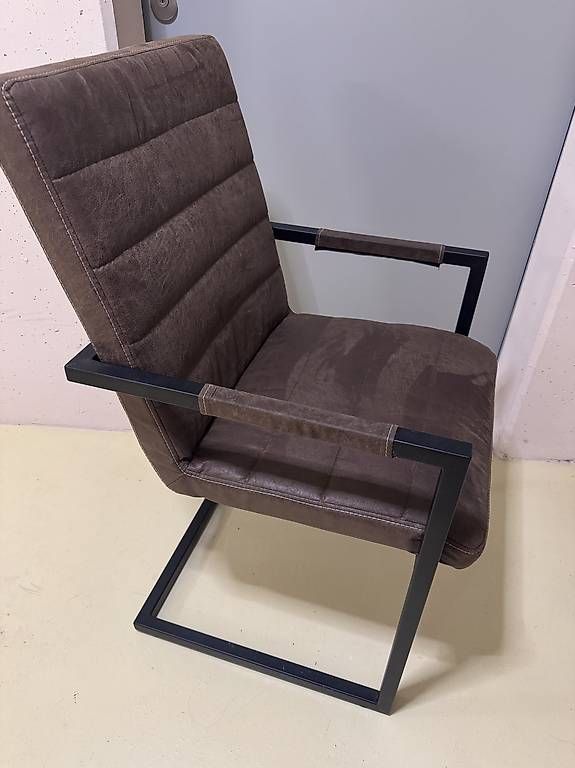 Sedie: 4 Stühle / Esszimmer Stuhl  – Usato da Giswil venduto da van_n2nt