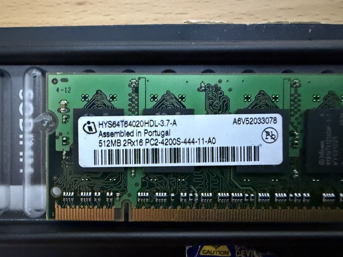 Memoria / RAM: RAM Modul IBM FRU 73P9843 512MB DDR2 PC2-4200 – Usato da Aeschi SO venduto da Bluemail 1