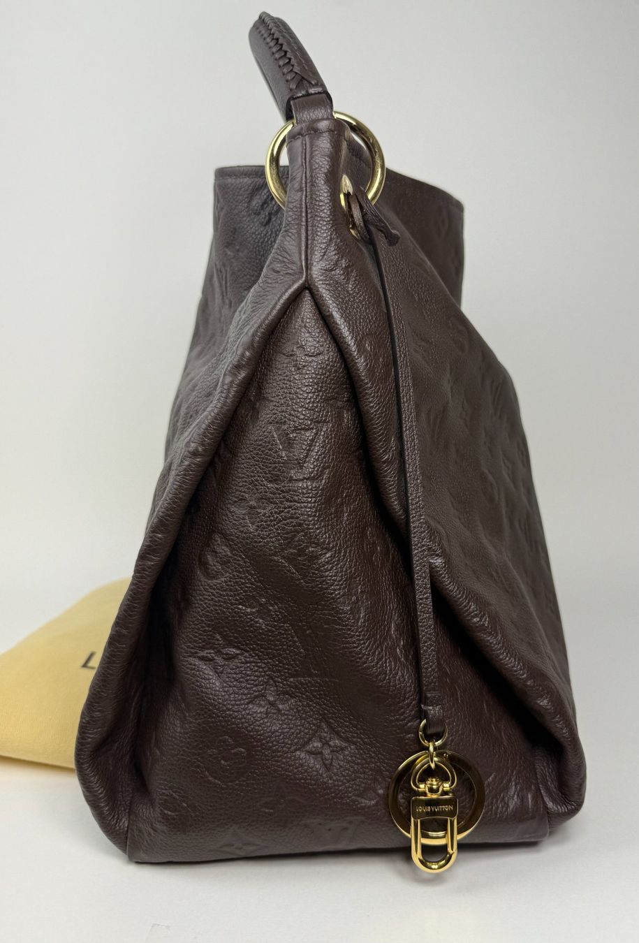 Louis Vuitton Borse da donna: Louis Vuitton Artsy MM Terre Monogram Empreinte – Usato da Sursee venduto da Justmibu 1