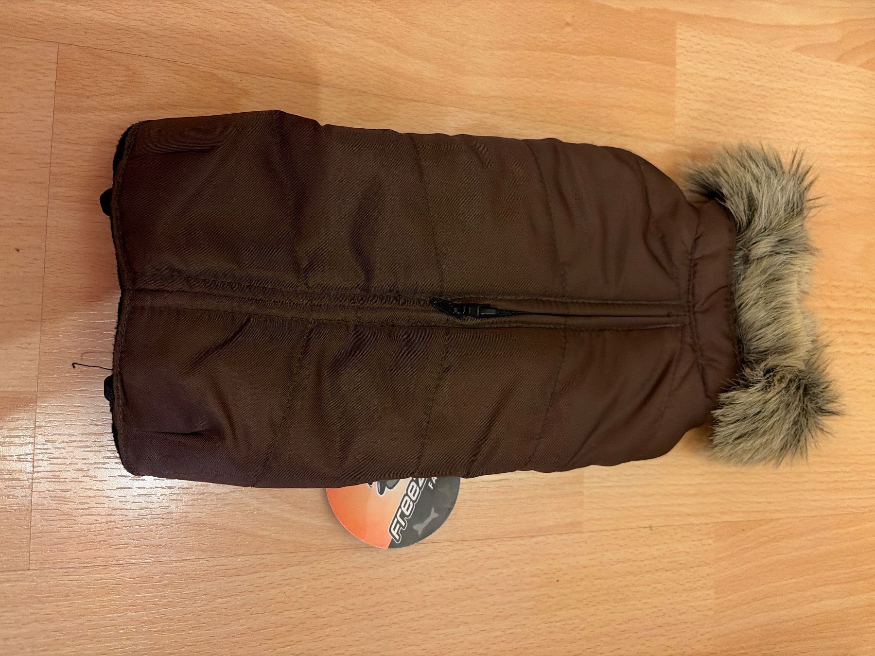 Abbigliamento: Hundemantel braun Grösse 25cm neu – Nuovo (secondo la descrizione) da Walenstadt venduto da Smokyboy