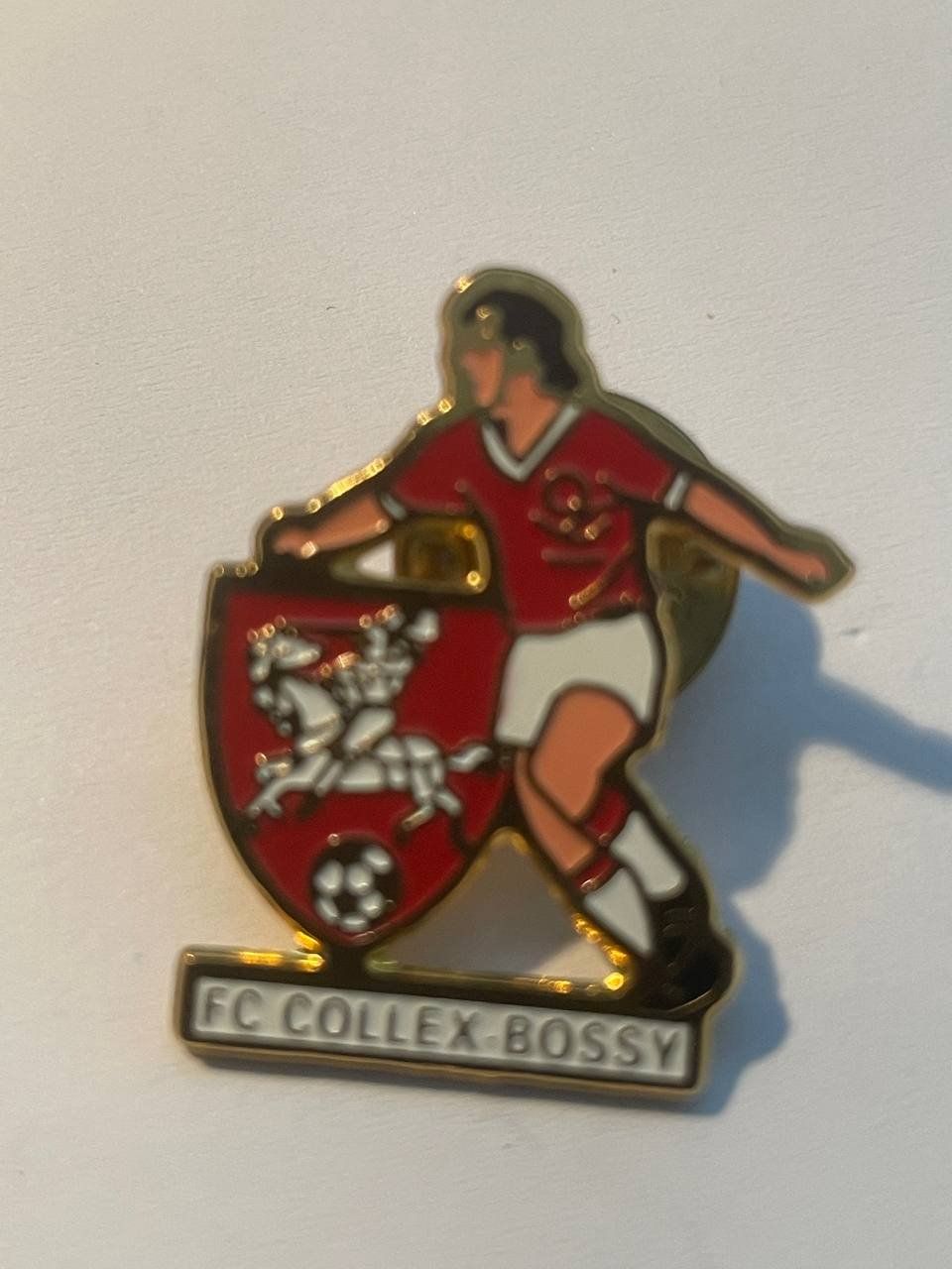 Placchette & Badge: 136. Pin - FC Collex Bossy – Usato da Luzern venduto da Irek