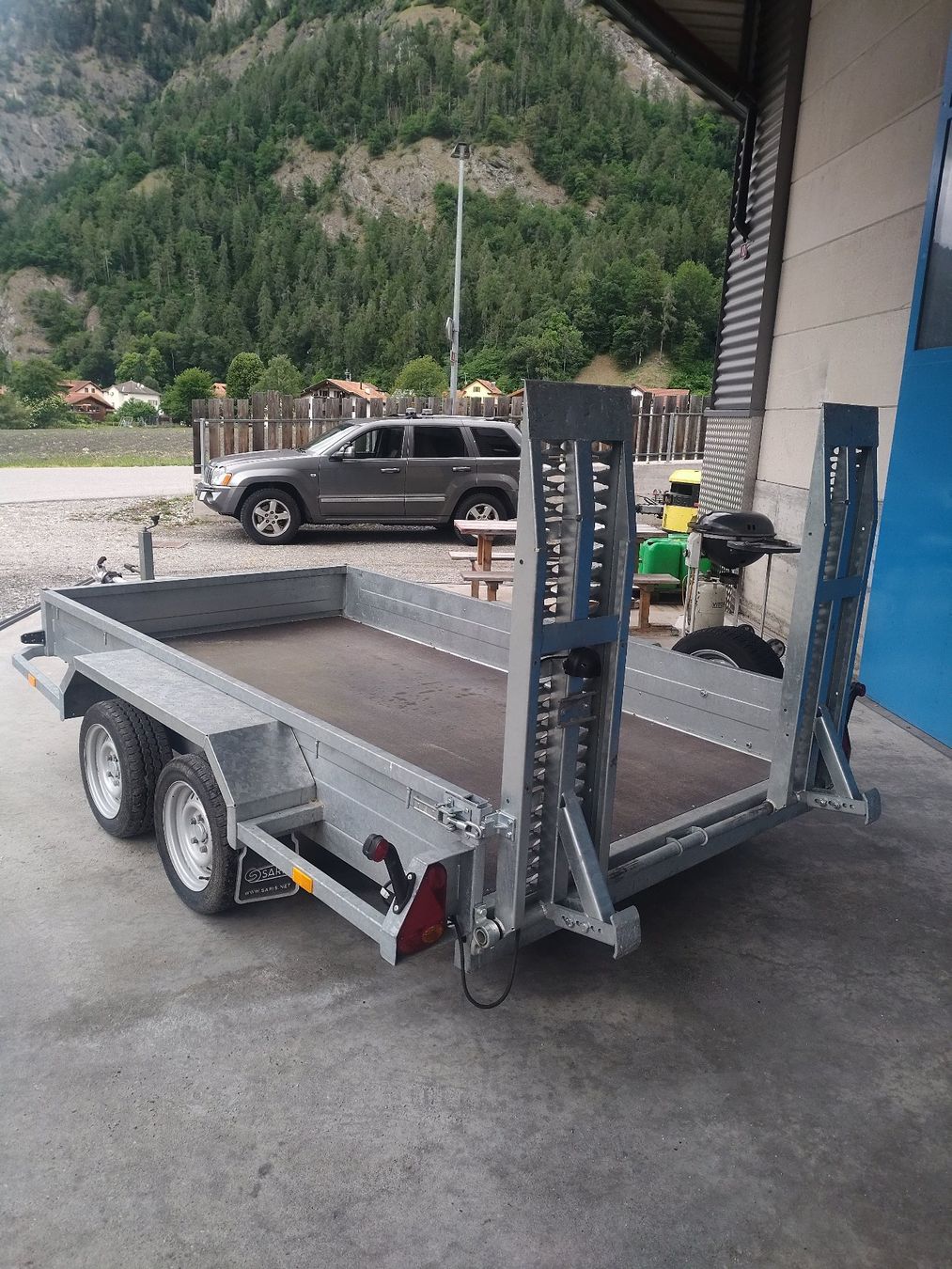 Saris Rimorchi: Baumaschinen Transportanhänger – Usato da Thusis venduto da MG85 2