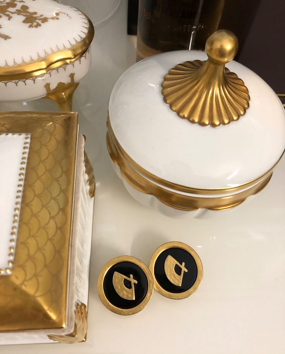 Karl Lagerfeld Orecchini pendenti & Orecchini a lobo: KARL LAGERFELD Vintage Clips – Usato da Winkel venduto da Glamour4You 2