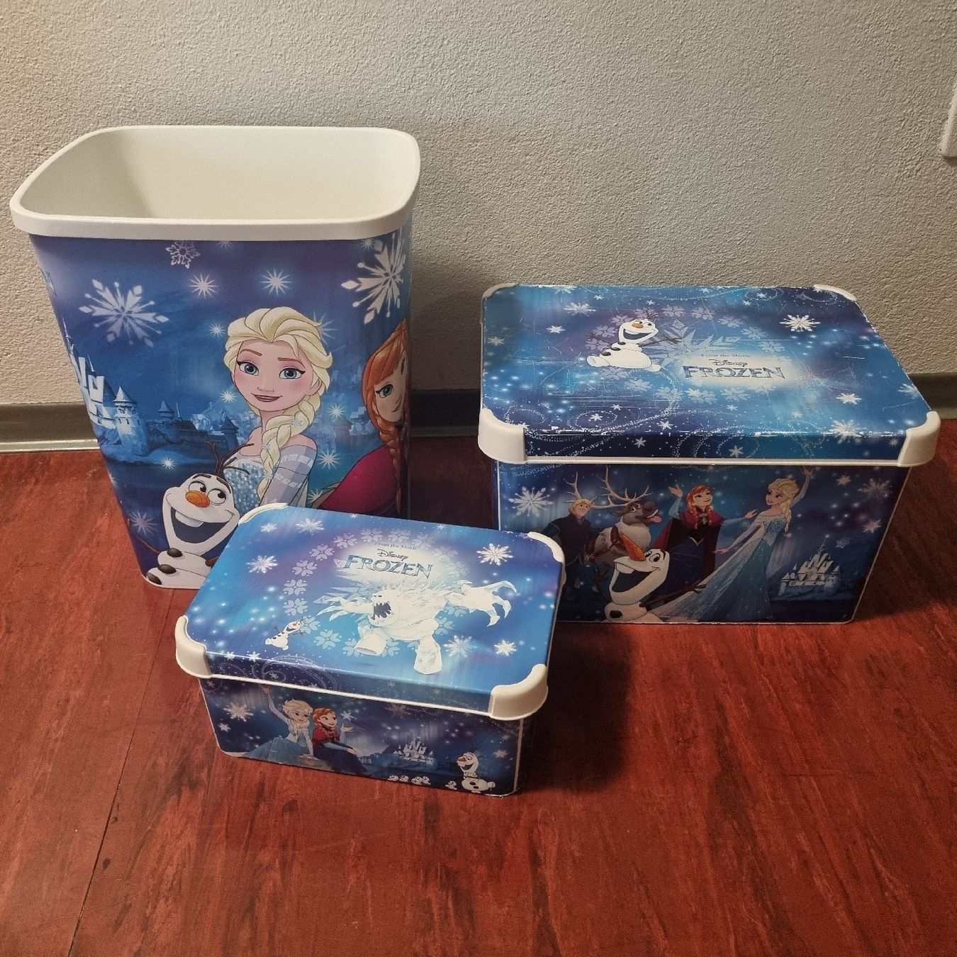 Sonstige Dekorationen & Accessoires: 3 boîtes de rangement "Frozen" – Gebraucht aus Châtelaine von jul_66kt