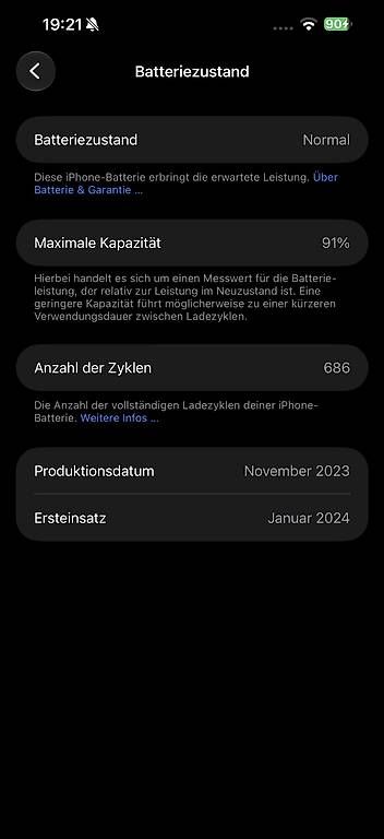 Portables: iPhone 15 Pro Max - Black Titanium - 256GB – D'occasion à Möhlin par B0K1 3