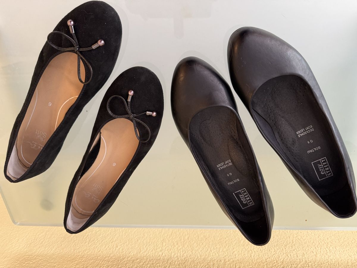 Scarpe da donna: 6 paar Pumps schwarz Gr. 39 – Usato da Thun venduto da Pfausi1966 5