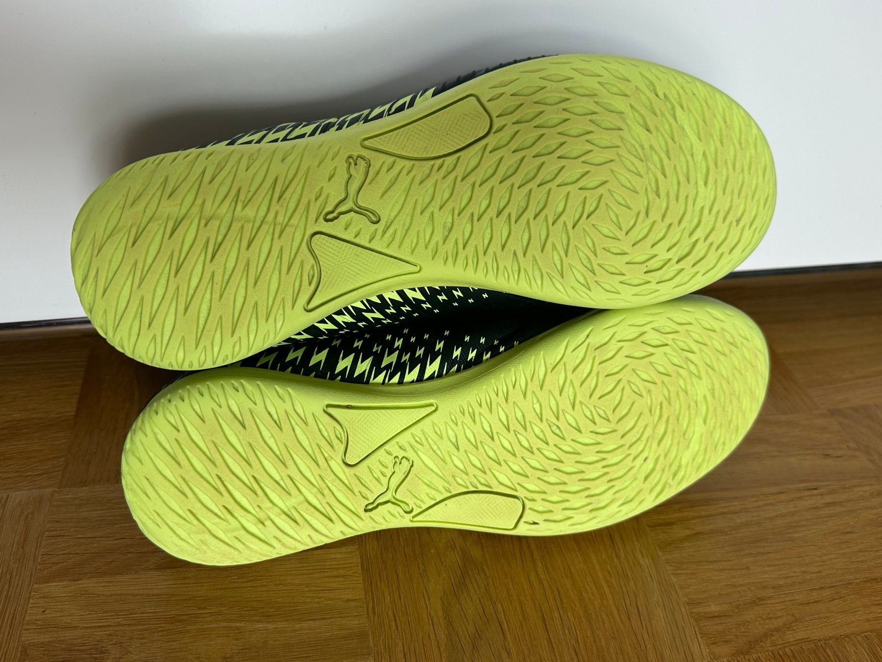 Puma Schuhe für Jungen: Fussballschuhe Puma Future Gr. 38 – Gebraucht aus Winterthur von nelead 2