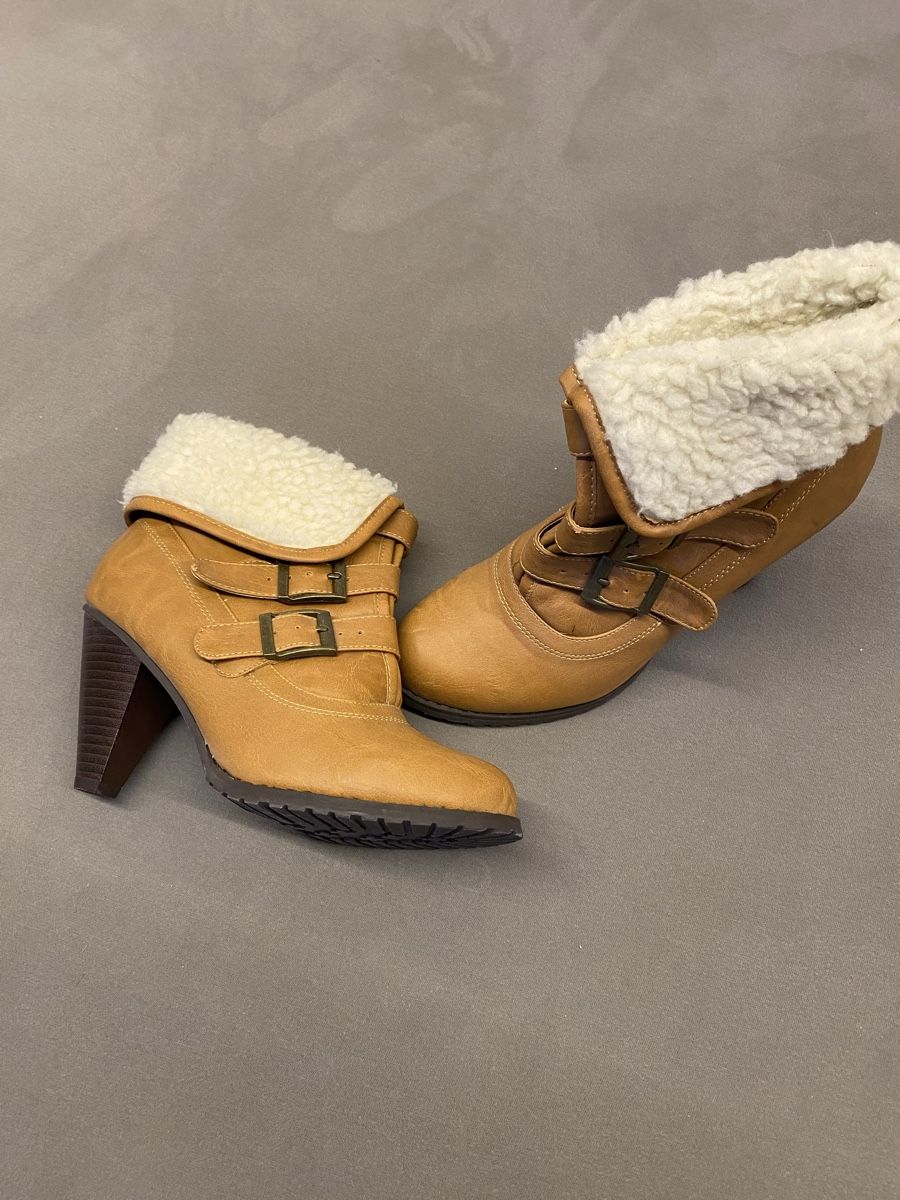 Dosenbach Scarpe da donna: Stiefel Gr. 38 – Nuovo e nell'imballaggio originale da Ebnat-Kappel venduto da she89