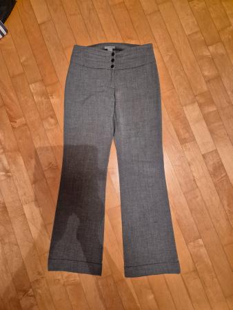 Graue Stoffhose