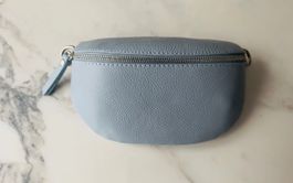 Umhängetasche midi himmelblau