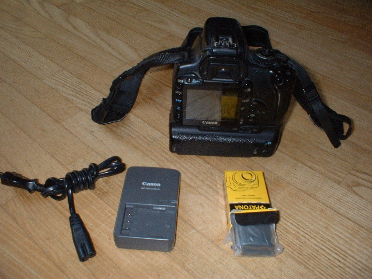 Canon Fotocamera: Canon EOS 400 D Body mit Akkugriff – Usato da Brüttisellen venduto da fsi_85x7 2