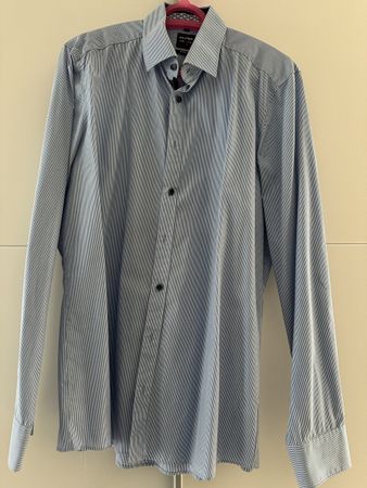Olymps Herrenhemd Gr. 42, hellblau gestreift, Top Zustand!