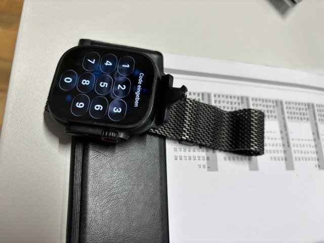 Apple Smartwatch: Apple Watch Ultra 3 Black Titanium Milanese Loop – Nuovo (secondo la descrizione) da Winterthur venduto da nonso 1