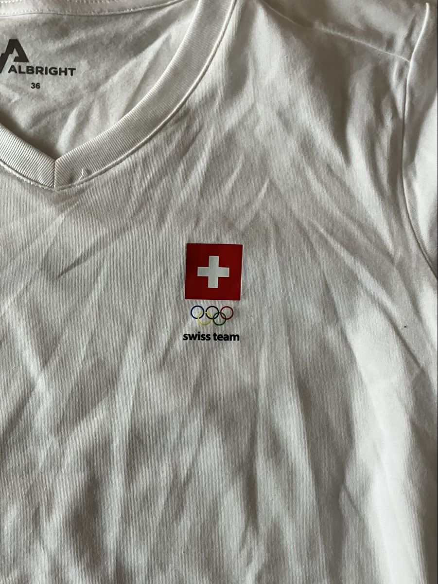 Albright T-shirt: Swiss Olympic T-Shirt – Nuovo (secondo la descrizione) da Wolfhausen venduto da swissski 1