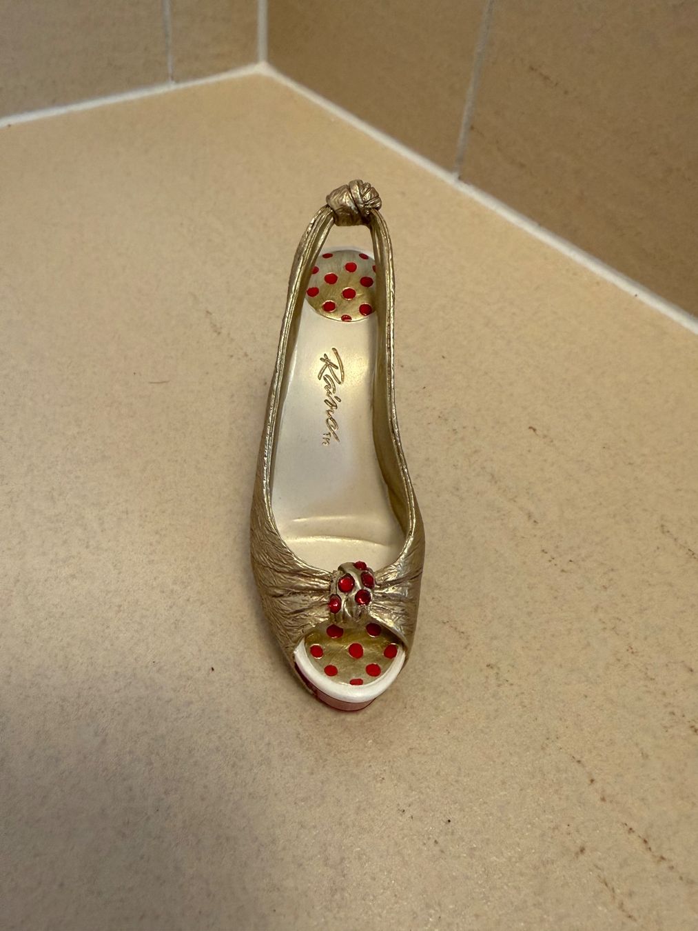 Tutte le decorazioni: Deko Schuh Rainer goldfarben – Usato da Reinach BL venduto da 15Miiine16 1