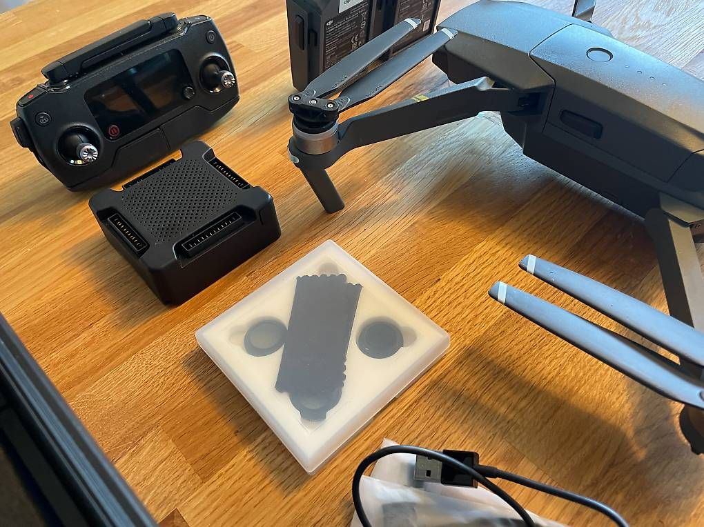 RC Kits de montage: DJI Mavic Pro Combo – D'occasion à Häfelfingen par JeremiasR 2