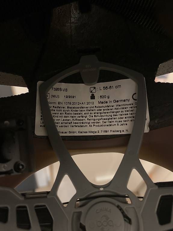 Caschi: Casque vélo KED  – Nuovo e nell'imballaggio originale da Genève venduto da to_sch 3