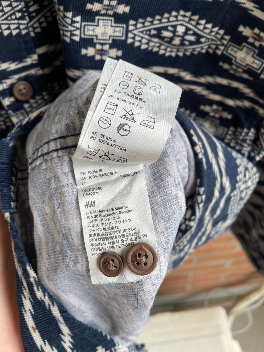 H&M Camicie: H&M - Regular Velvet Shirt – Usato da Chiasso venduto da Er_Mon 4