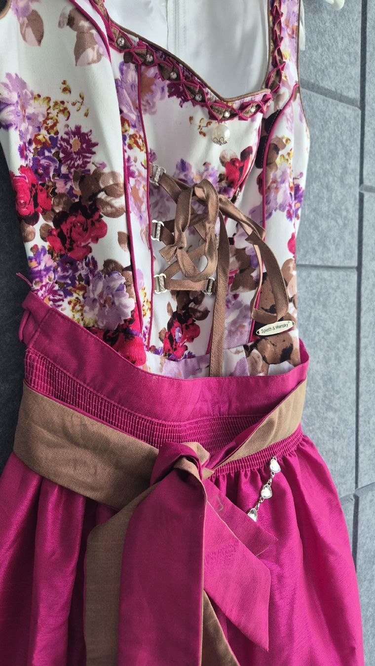 Costumi: Spieth & Wensky Dirndl-Set Gr. 38 mit Bluse & Kette – Usato da Zürich venduto da kirkfdjg 2