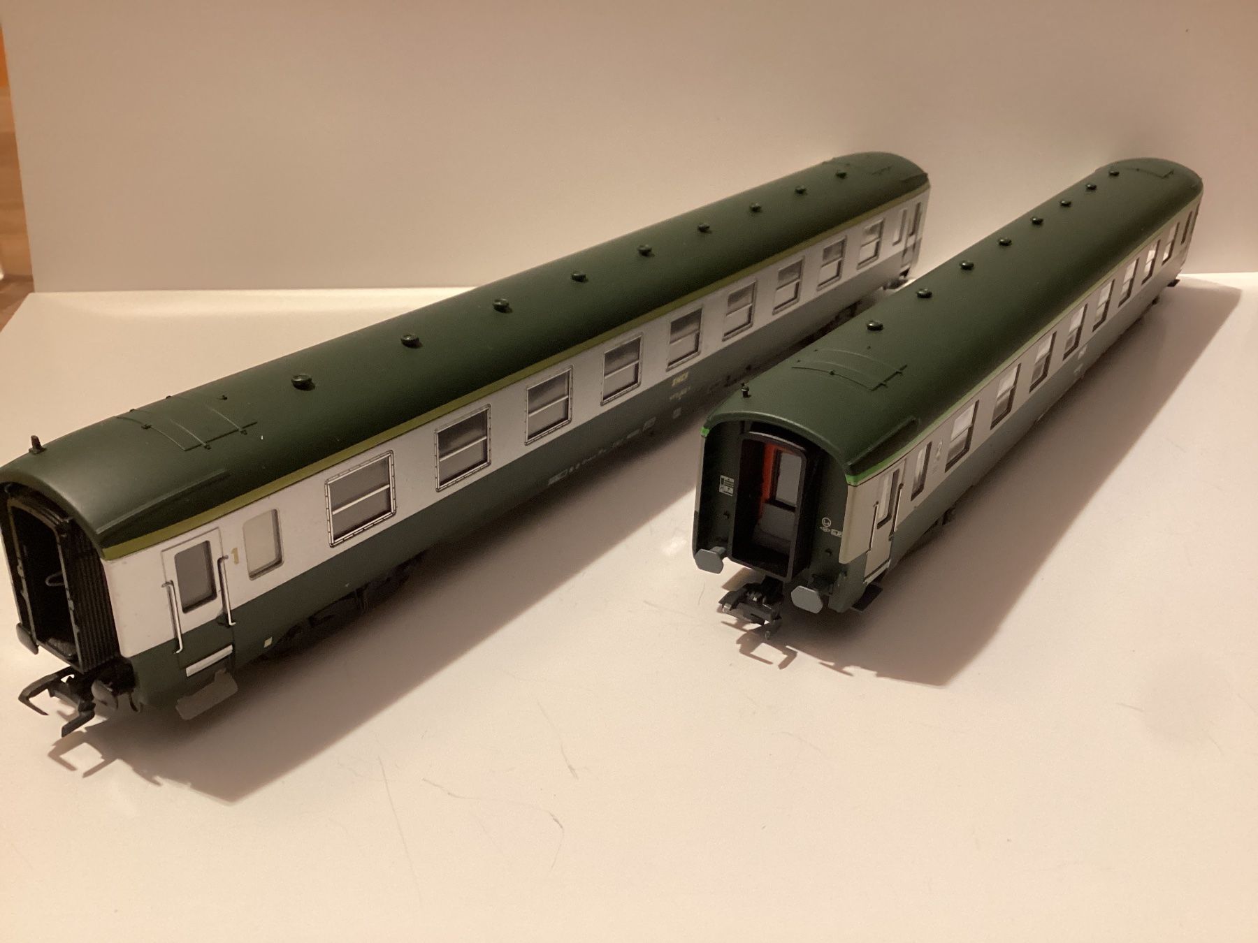 Lima Trains électriques: REE VB-056 Lima 309372 SNCF UIC DEV H0 1:87 – D'occasion à Effretikon par simtek_de