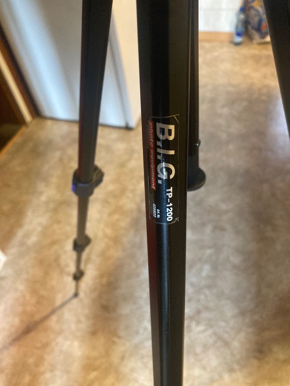 Treppiedi & Teste: Kamera Stativ B.I.G Tp-1200 – Usato da Wichtrach venduto da Queensparkunite 1