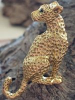 Goldfarbener Leopard Brosche