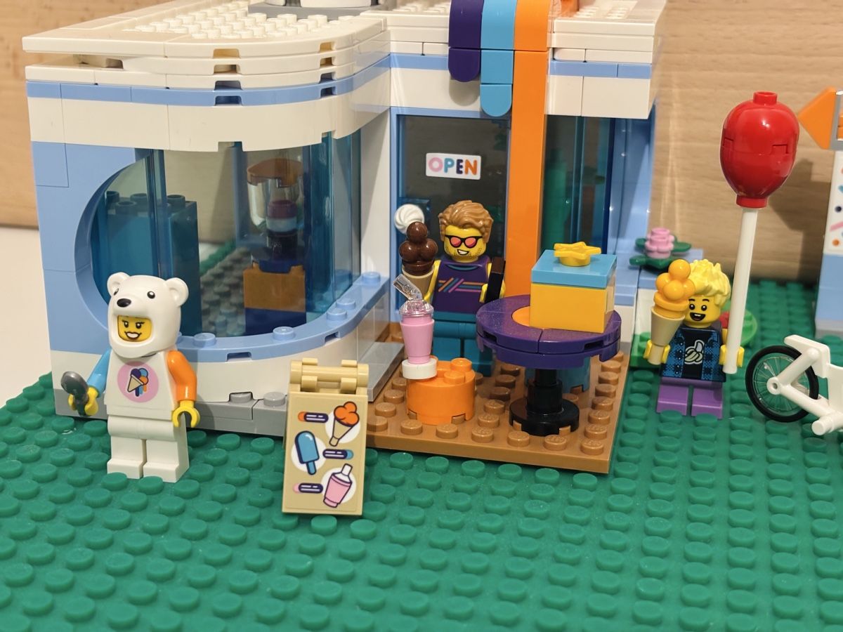 Lego Jouets: LEGO Eisdiele 60363 – D'occasion à Ganterschwil par Swisscamelot 1