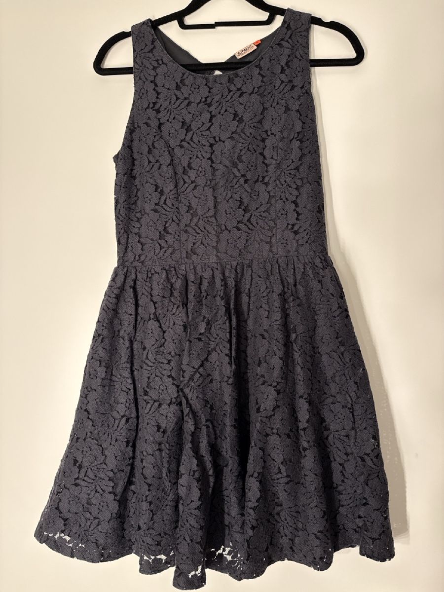 Lots de vêtements: Dunkles, einzigartiges Sommerpaket – D'occasion à Zürich par pmorger01 2